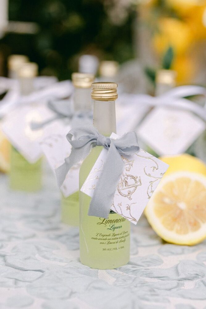This Italian wedding inspiration shows why we love lemon decor___